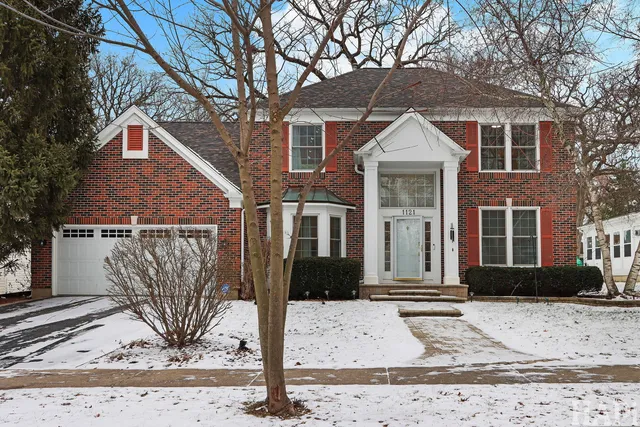 $529,999 | 1121 Williamsburg Circle, Grayslake, IL 60030