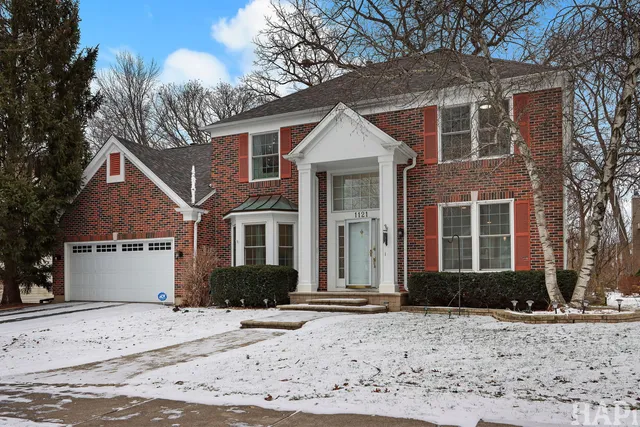 $529,999 | 1121 Williamsburg Circle, Grayslake, IL 60030