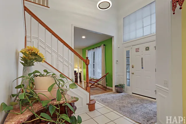 $529,999 | 1121 Williamsburg Circle, Grayslake, IL 60030