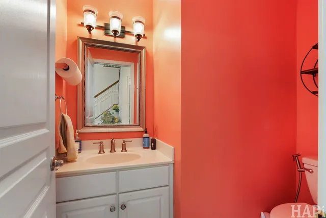 $529,999 | 1121 Williamsburg Circle, Grayslake, IL 60030