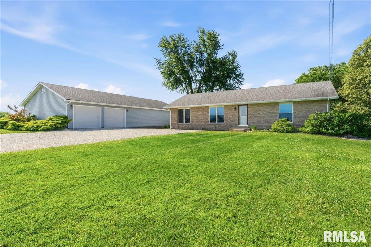 14201 3100N Road Virden, IL 62690 - Photo 3 of 55