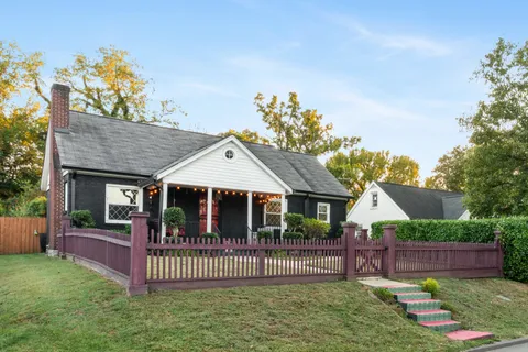 $599,900 | 1124 Sunnymeade Drive, Nashville, TN 37216