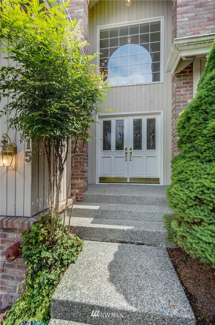 10415 Northeast 152nd Place Bothell, WA 98011 - Photo 2 of 25 Gallery Image 2