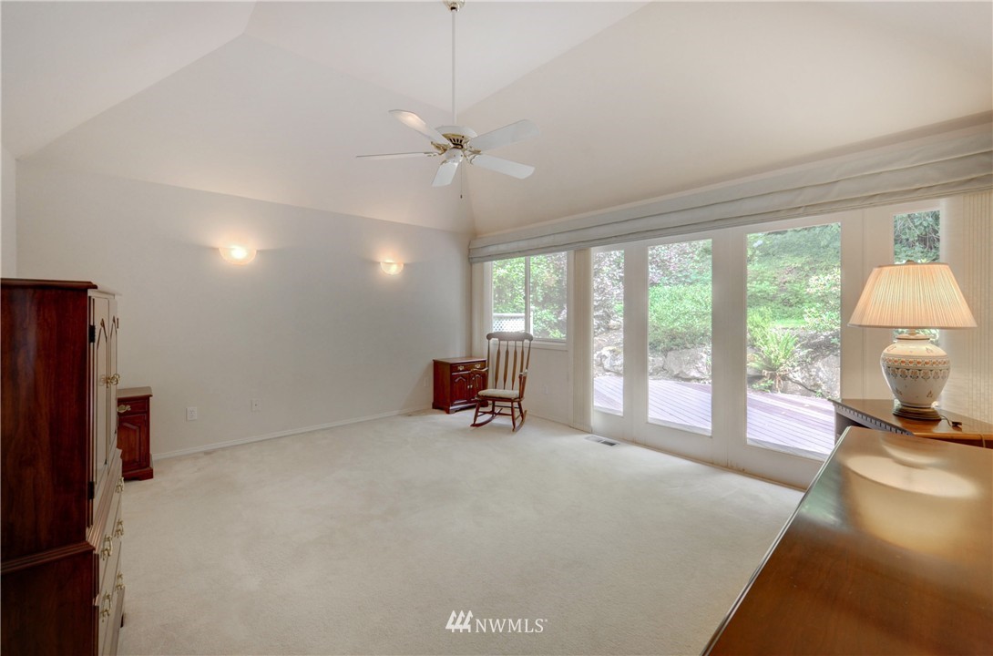 10415 Northeast 152nd Place Bothell, WA 98011 - Photo 13 of 25 Gallery Image 13