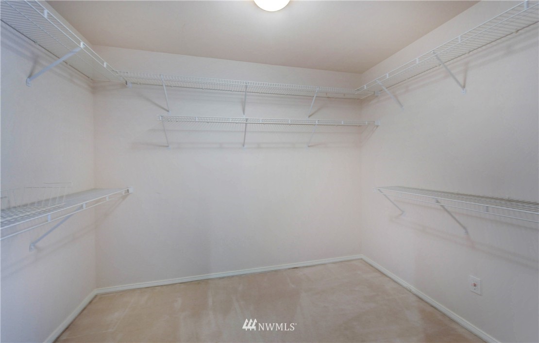 10415 Northeast 152nd Place Bothell, WA 98011 - Photo 17 of 25 Gallery Image 17