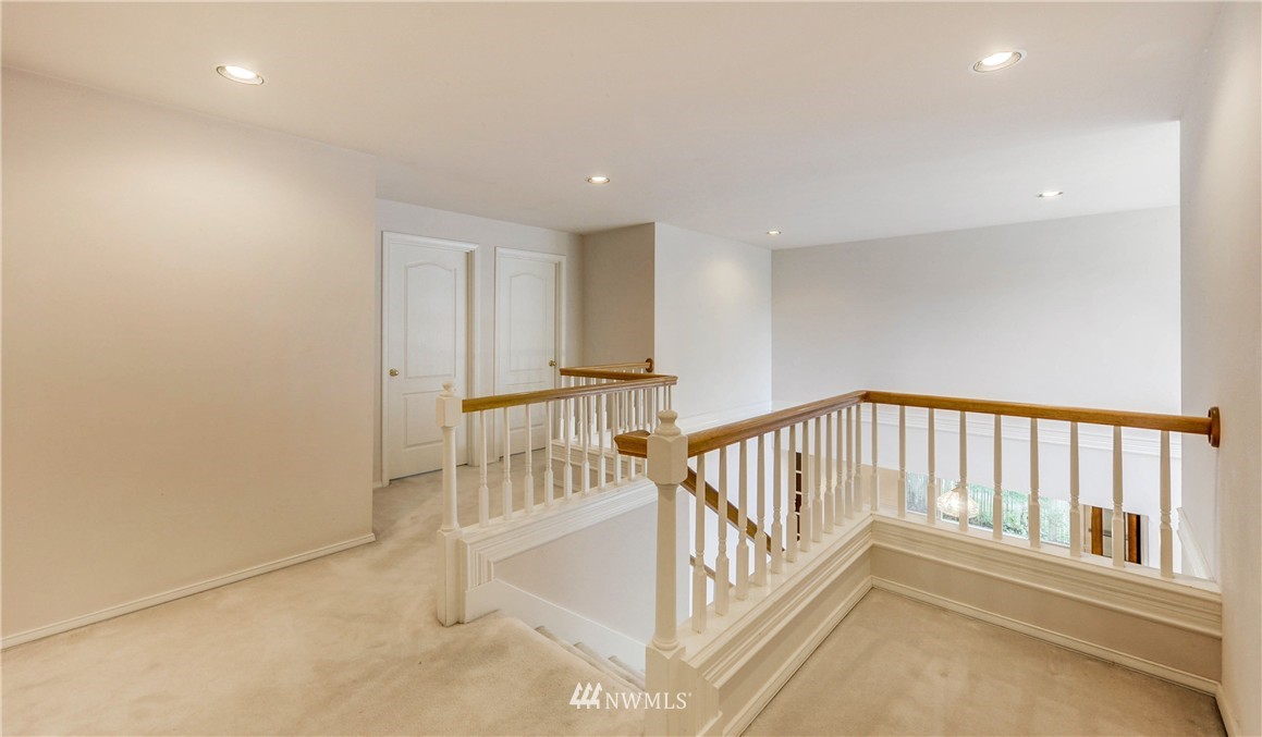 10415 Northeast 152nd Place Bothell, WA 98011 - Photo 19 of 25 Gallery Image 19