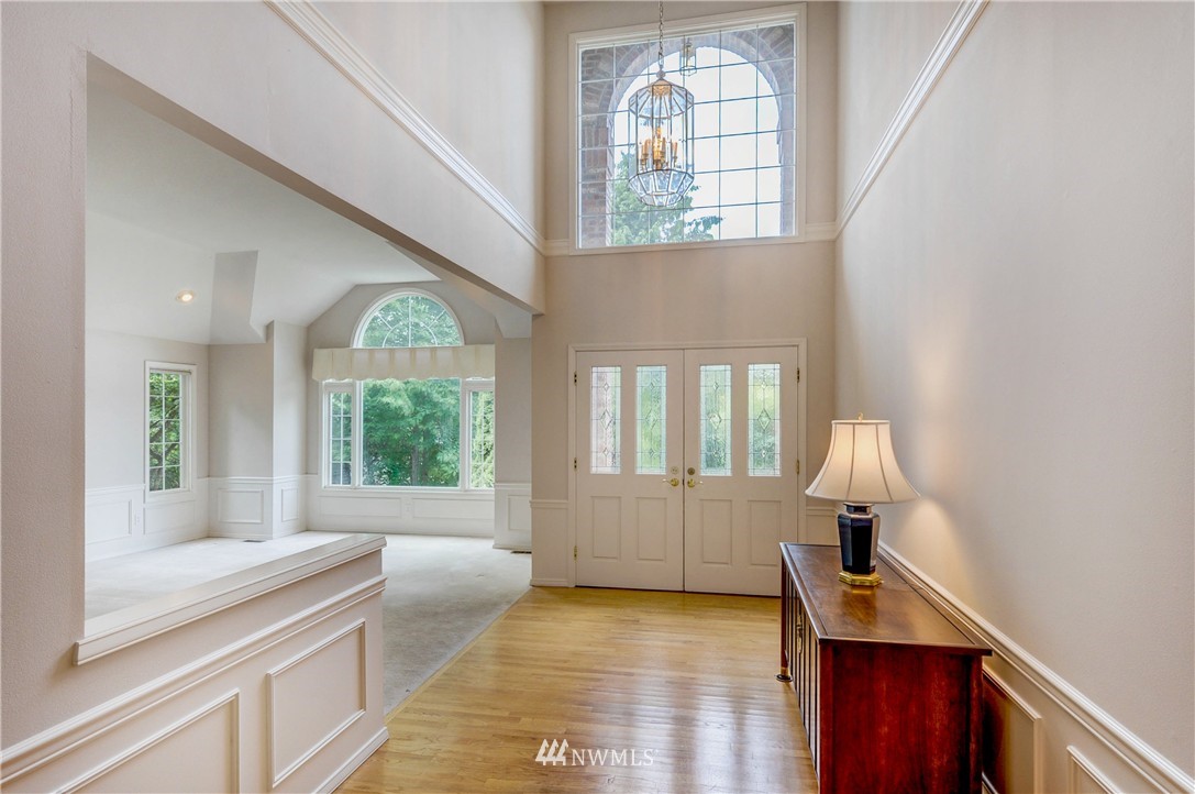 10415 Northeast 152nd Place Bothell, WA 98011 - Photo 3 of 25 Gallery Image 3