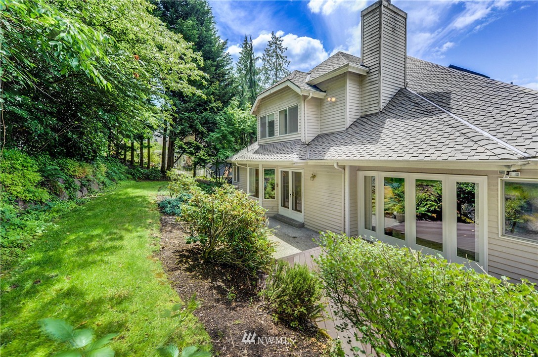 10415 Northeast 152nd Place Bothell, WA 98011 - Photo 24 of 25 Gallery Image 24