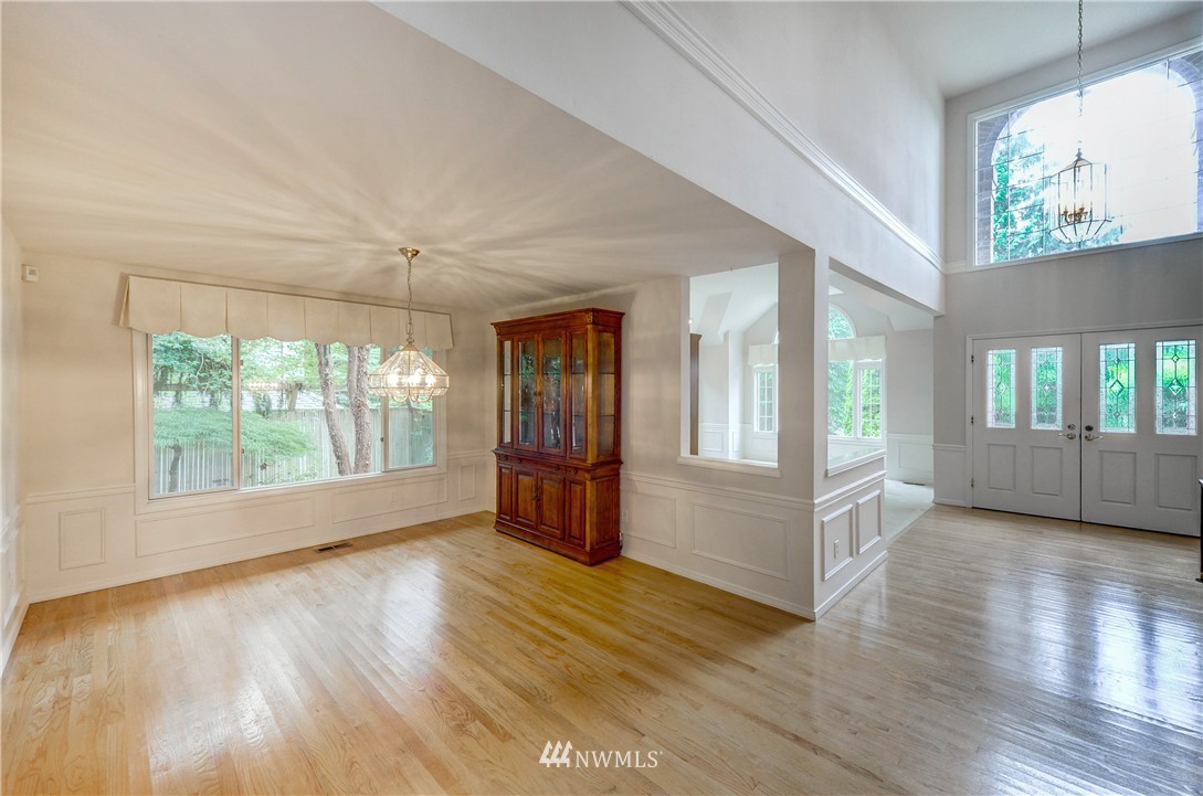 10415 Northeast 152nd Place Bothell, WA 98011 - Photo 6 of 25 Gallery Image 6