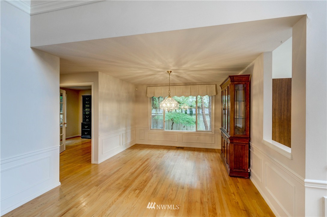 10415 Northeast 152nd Place Bothell, WA 98011 - Photo 7 of 25 Gallery Image 7