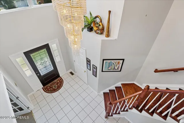 a view of an outdoor space with windows