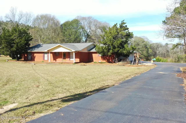 $269,900 | 20 McKenzie Road, Tylertown, MS 39667