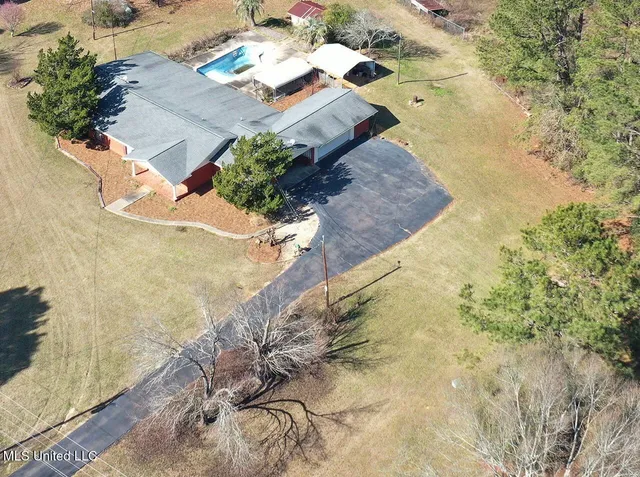 $269,900 | 20 McKenzie Road, Tylertown, MS 39667