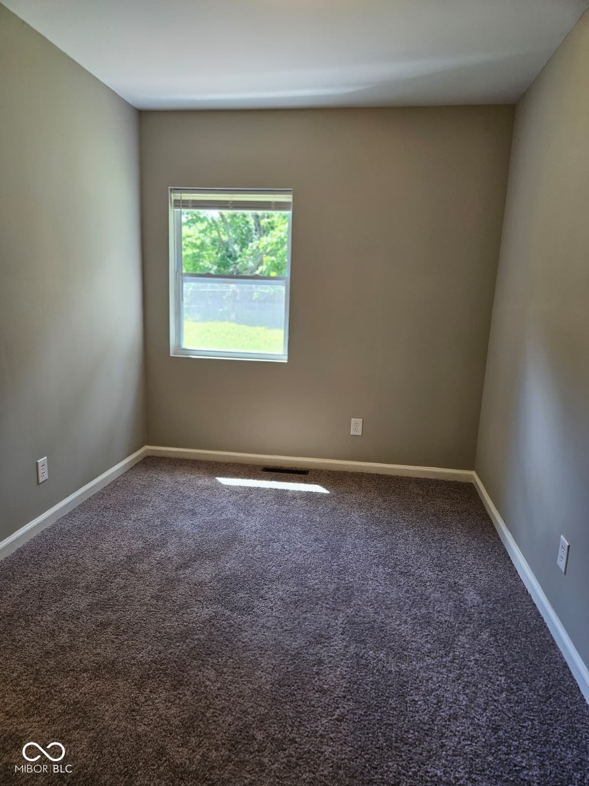 3260 Baltimore Avenue Indianapolis, IN 46218 - Photo 11 of 33