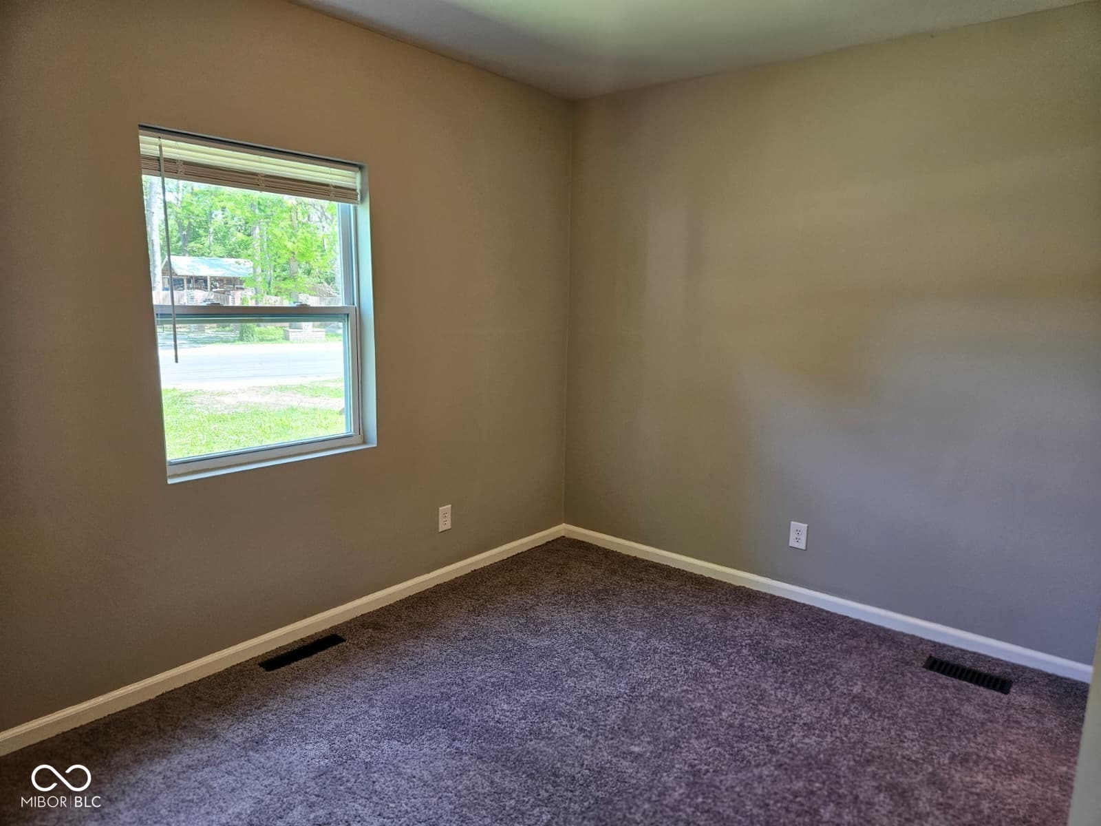 3260 Baltimore Avenue Indianapolis, IN 46218 - Photo 13 of 33