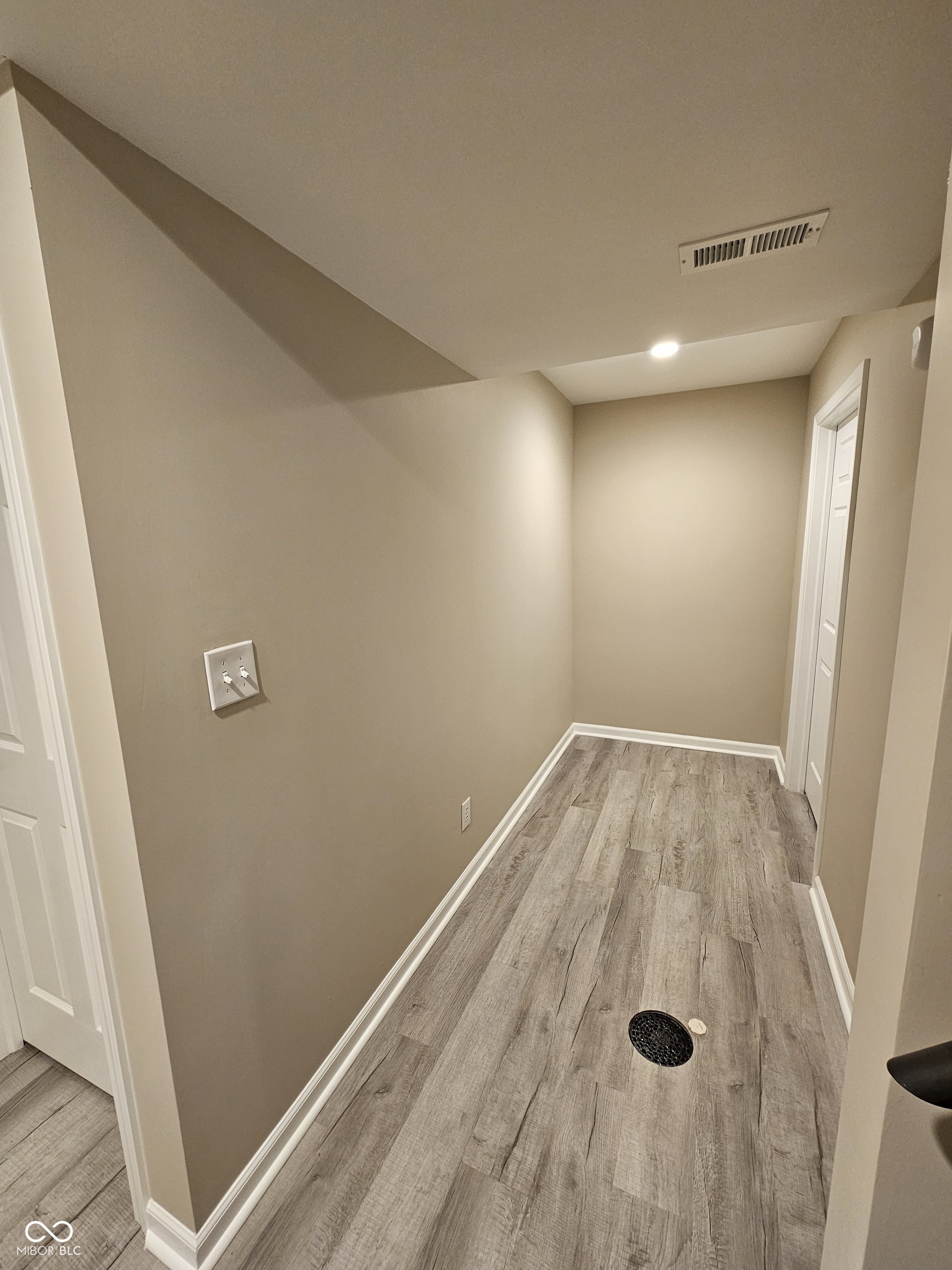 3260 Baltimore Avenue Indianapolis, IN 46218 - Photo 20 of 33