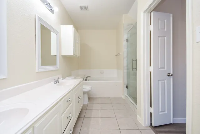 $2,000 | 7542 Autumn Sun Drive, Houston, TX 77083