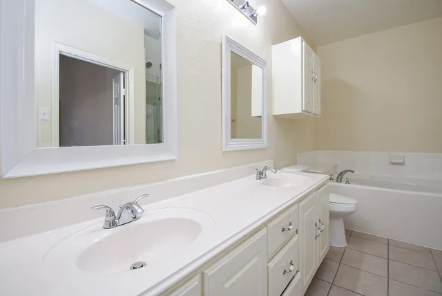 $2,000 | 7542 Autumn Sun Drive, Houston, TX 77083