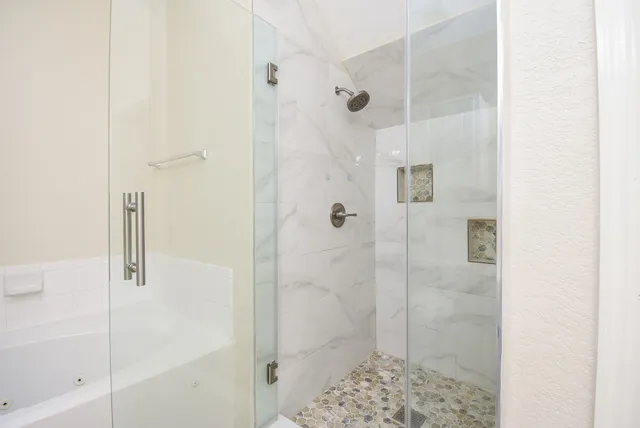 $2,000 | 7542 Autumn Sun Drive, Houston, TX 77083