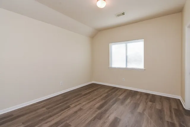 $2,000 | 7542 Autumn Sun Drive, Houston, TX 77083