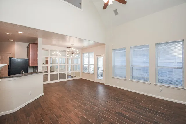 $2,000 | 7542 Autumn Sun Drive, Houston, TX 77083