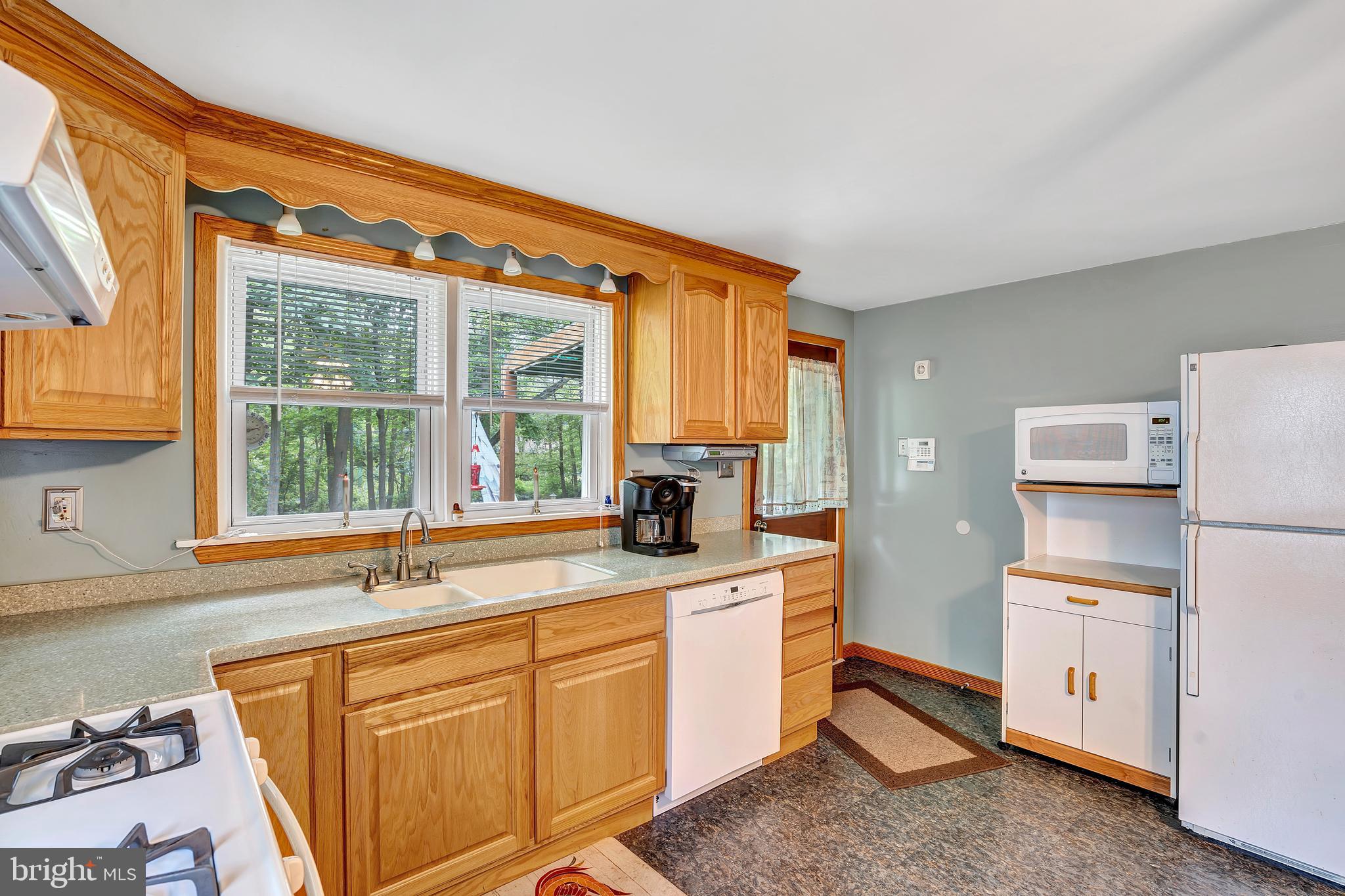 139 Manor Road Gibbsboro, NJ 08026 - Photo 14 of 34