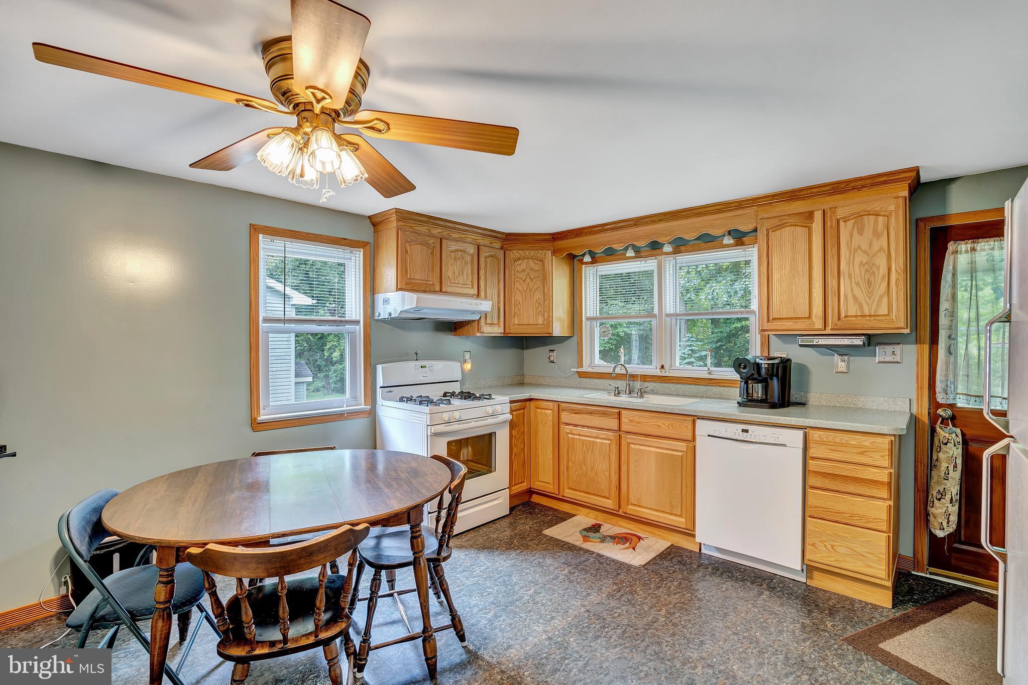 139 Manor Road Gibbsboro, NJ 08026 - Photo 8 of 34