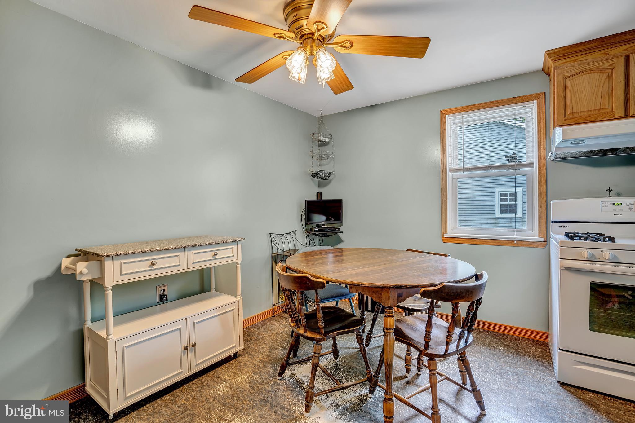 139 Manor Road Gibbsboro, NJ 08026 - Photo 9 of 34