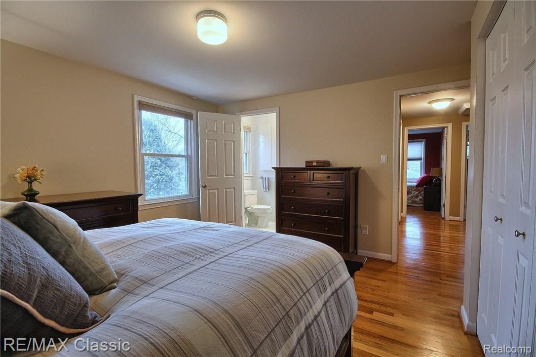 32303 Craftsbury Road Farmington, MI 48334 - Photo 15 of 31 Master_Bedroom_2nd_View.jpg