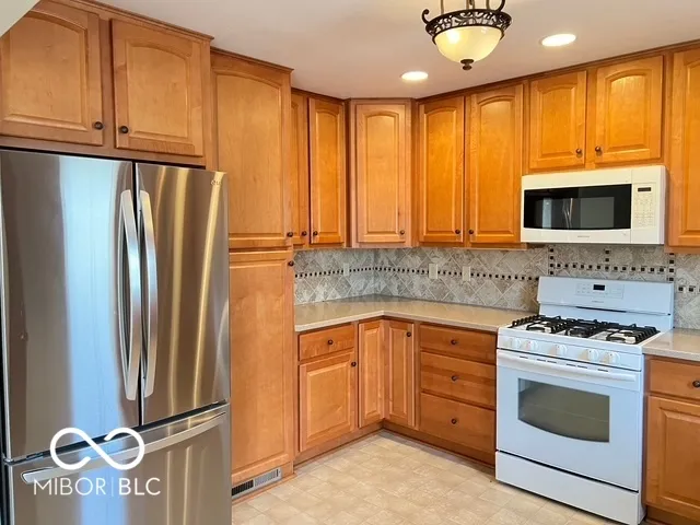 $1,700 | 4975 South 500 East, Greenfield, IN 46140