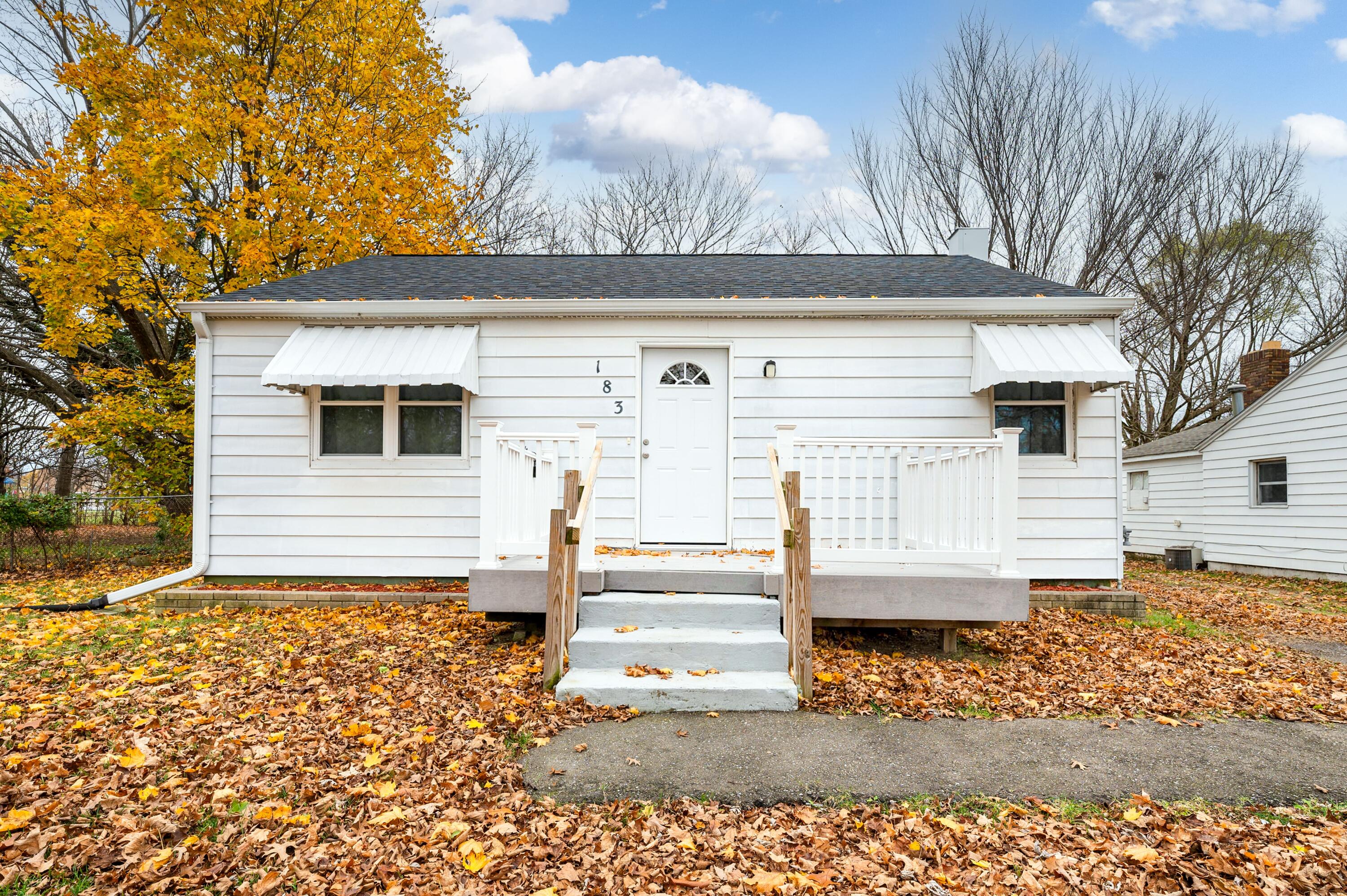 183 Elmside Road Benton Harbor, MI 49022 - Photo 3 of 16 a1