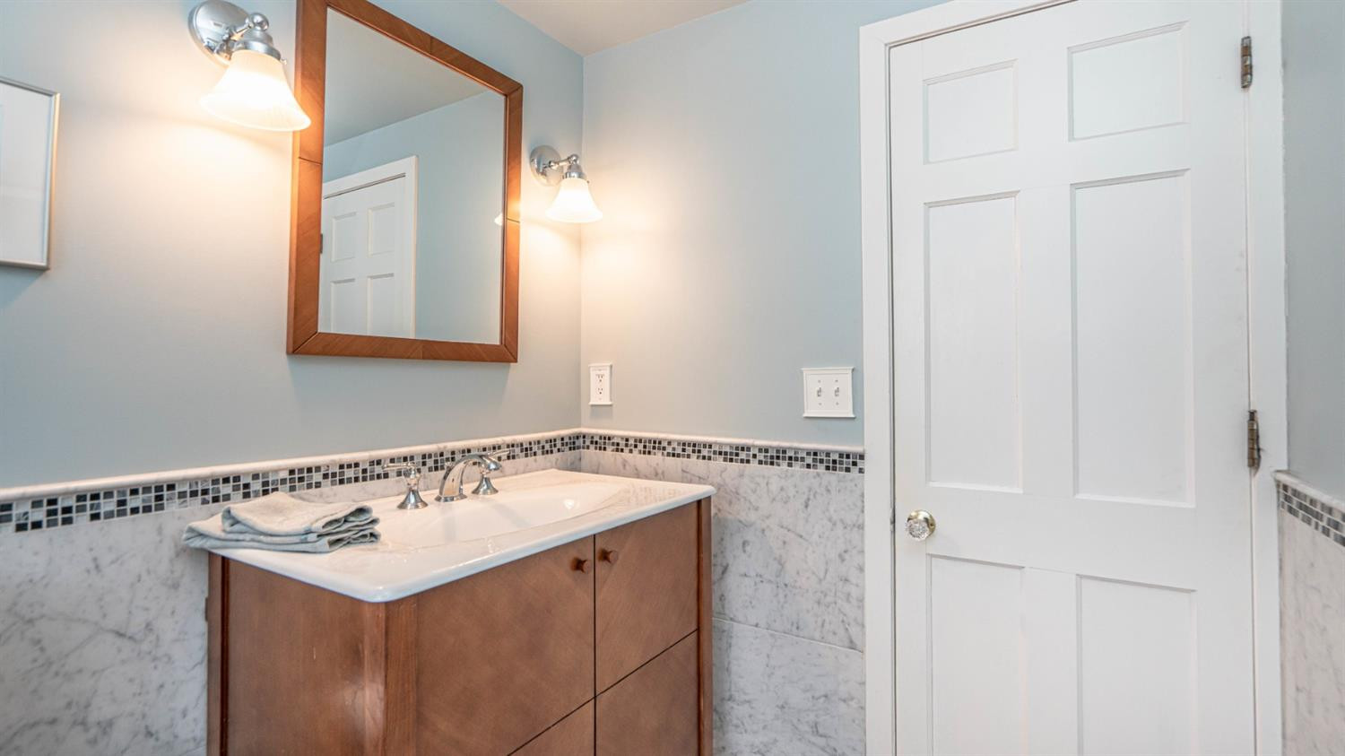 2110 Devonshire Road Ann Arbor, MI 48104 - Photo 16 of 96 Photo 17