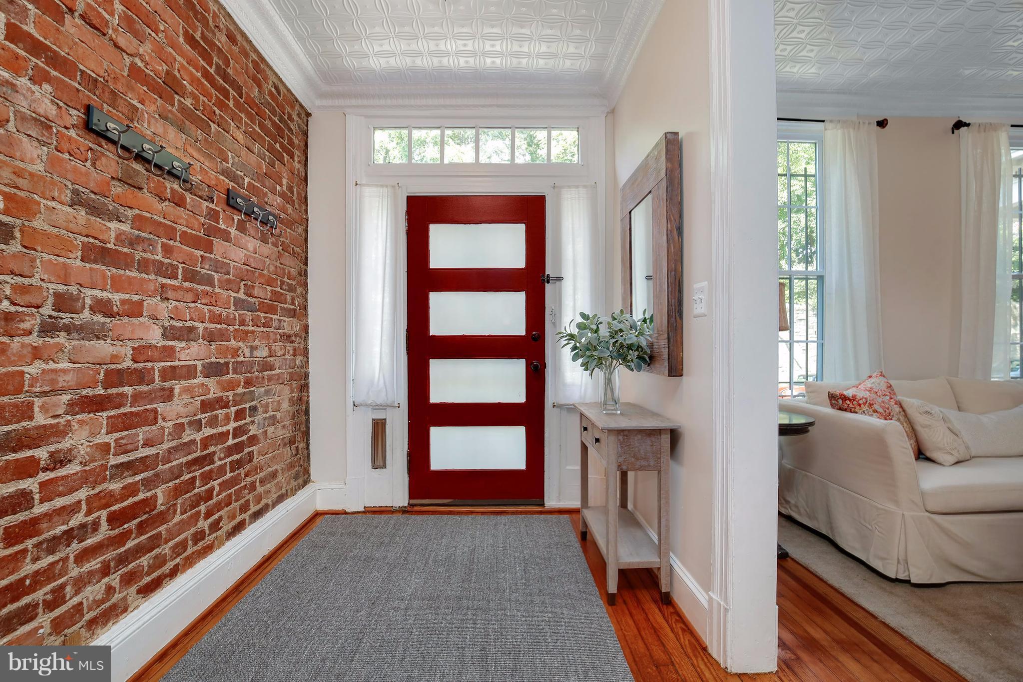 35 V Street Northeast Washington, DC 20002 - Photo 4 of 30 Interior (General)