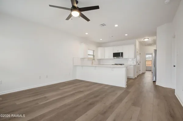 $209,999 | 106 Ridgedale Alley, Scott, LA 70583