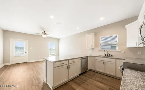 $209,999 | 106 Ridgedale Alley, Scott, LA 70583