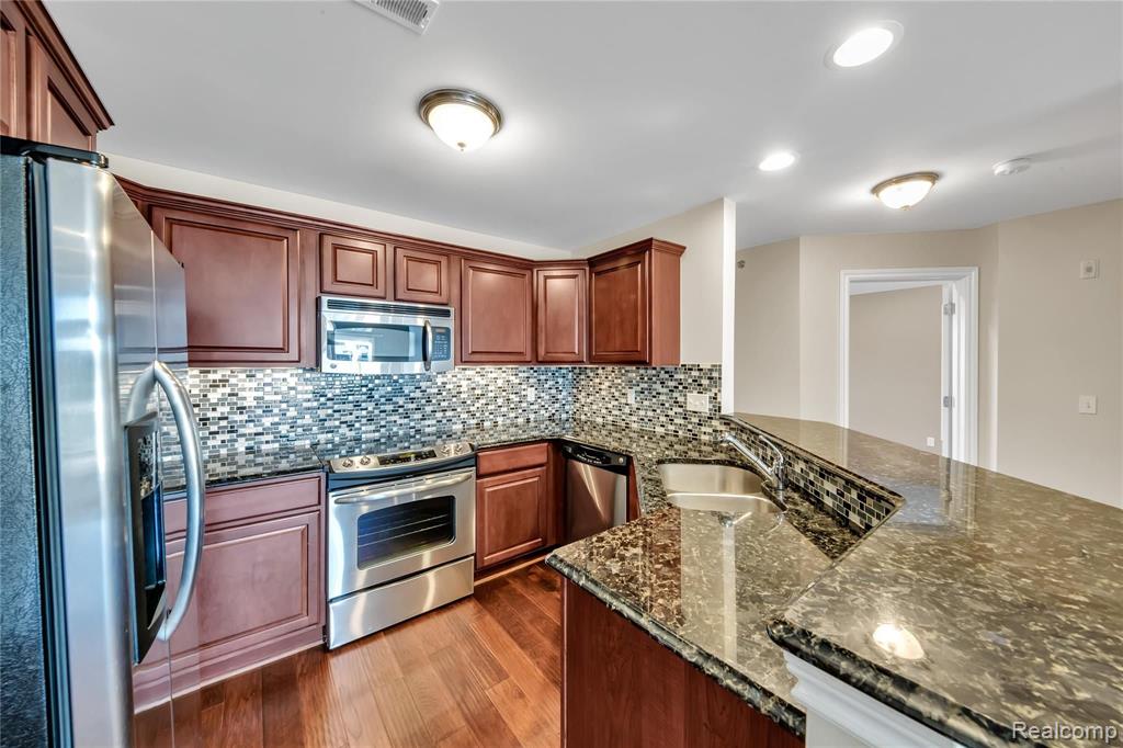 45562 South Stonewood Road, Unit 165 Canton, MI 48187 - Photo 15 of 30
