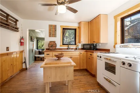 $625,000 | 65 Big Bear Boulevard, Big Bear Lake, CA 92305