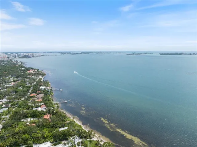 $1,800 | 960 Highland Street, Sarasota, FL 34234