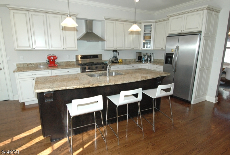 52 Morris Avenue, Unit B Summit, NJ 07901 - Photo 10 of 20
