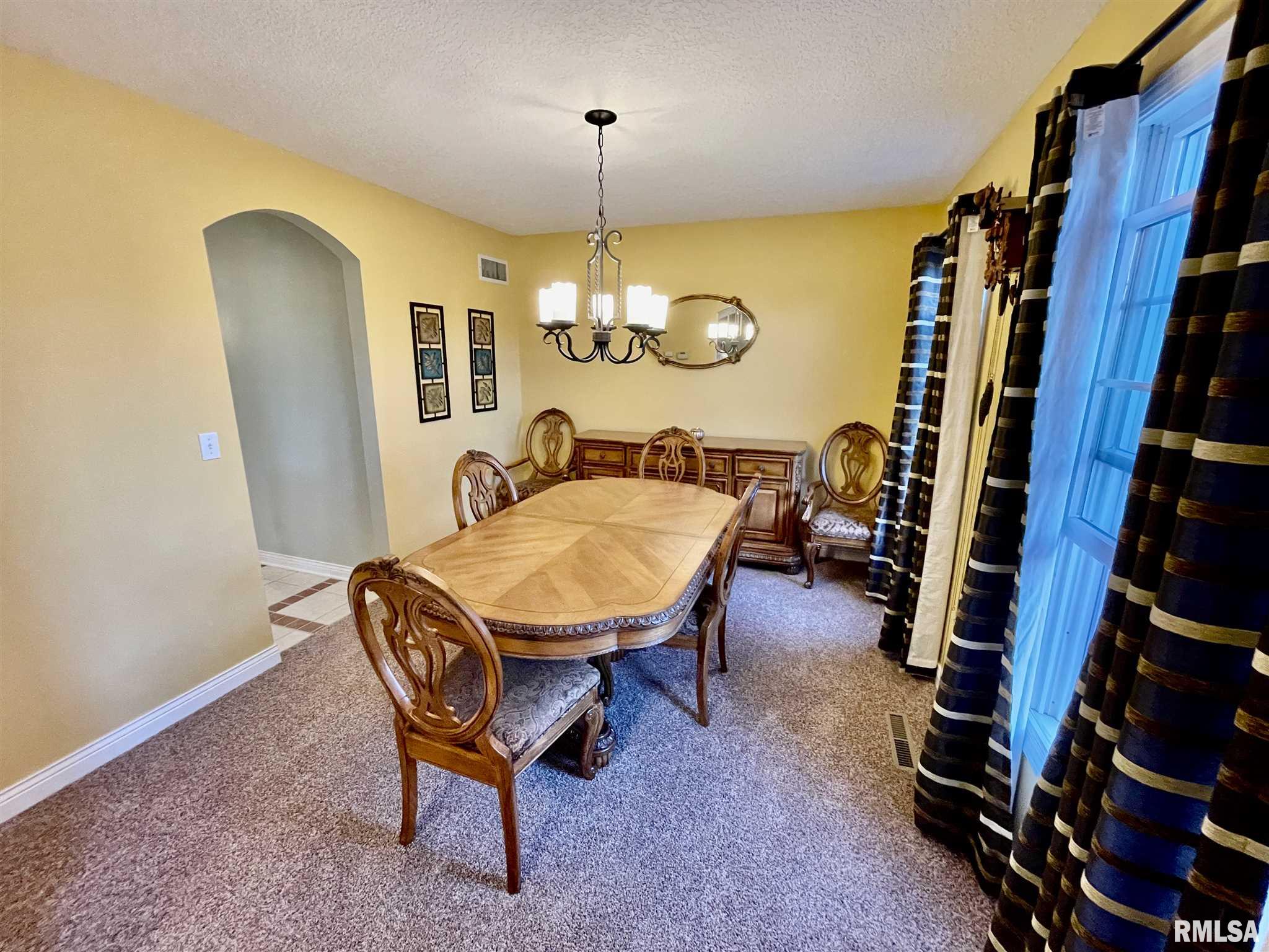 5017 White Post Road Bettendorf, IA 52722 - Photo 10 of 25