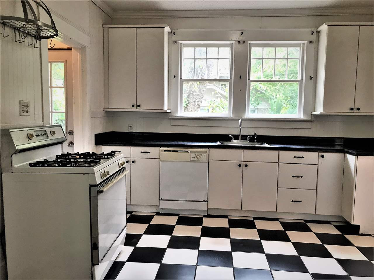1016 Harding Street Jackson, MS 39202 - Photo 8 of 17 Photo 8