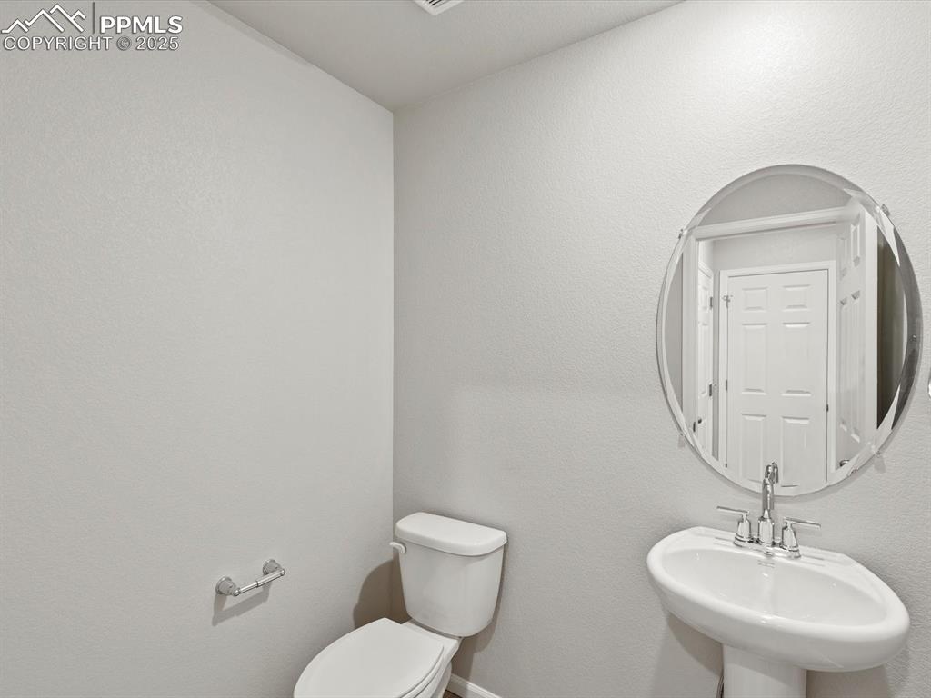 6786 Roundtail Way Colorado Springs, CO 80925 - Photo 10 of 24