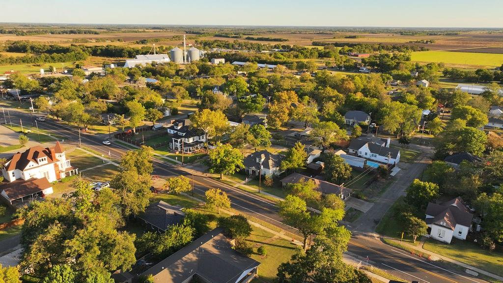 704 East Main Street Honey Grove, TX 75446 - Photo 2 of 38 an aerial view of multiple house
