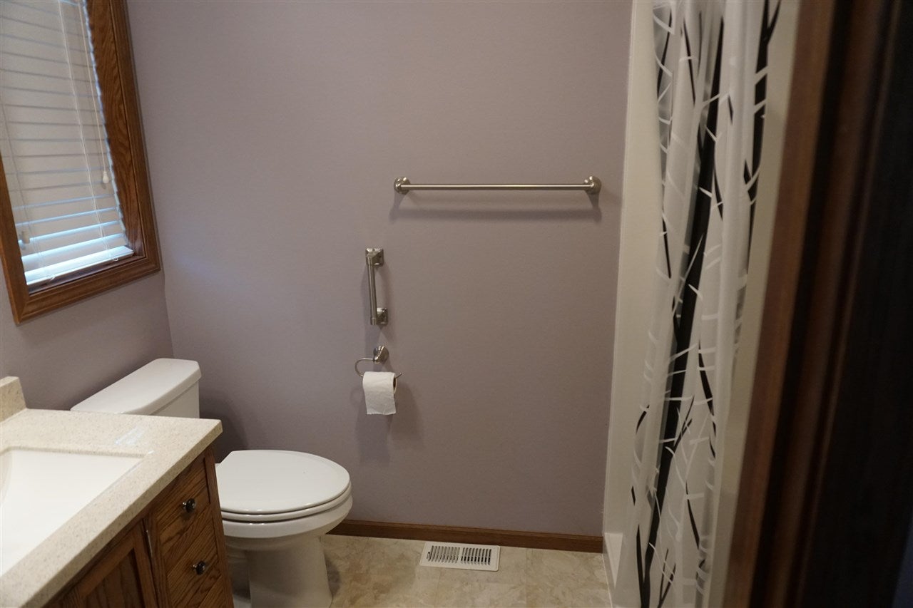 517 South Riggs Street Lone Tree, IA 52755 - Photo 9 of 18 Gallery Image 9