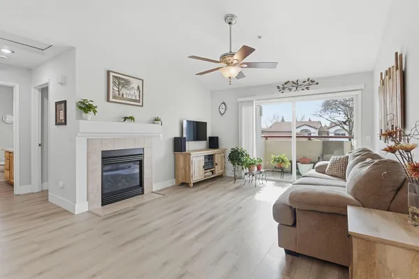 $279,900 | 8020 Walerga Road, Unit 1168, Antelope, CA 95843