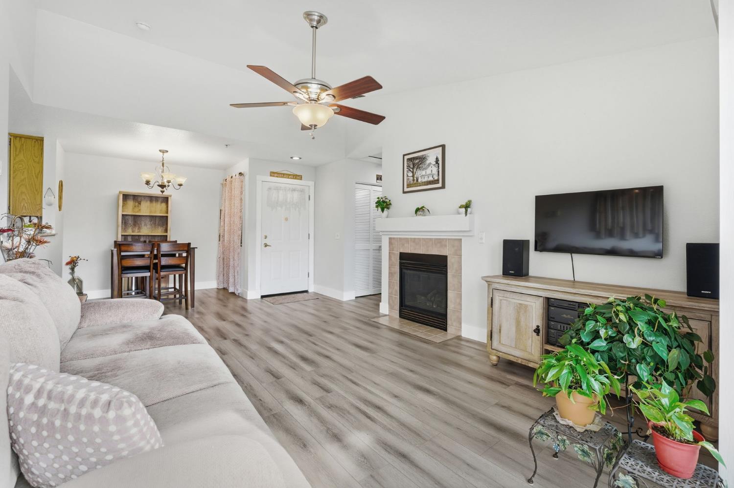 8020 Walerga Road, Unit 1168 Antelope, CA 95843 - Photo 4 of 20