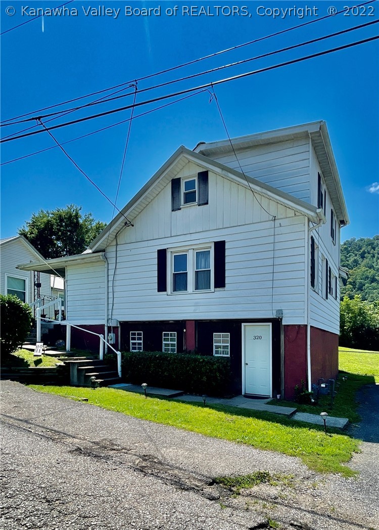 320 Old County Road Racine, WV 25165 - Photo 2 of 22 Gallery Image 2
