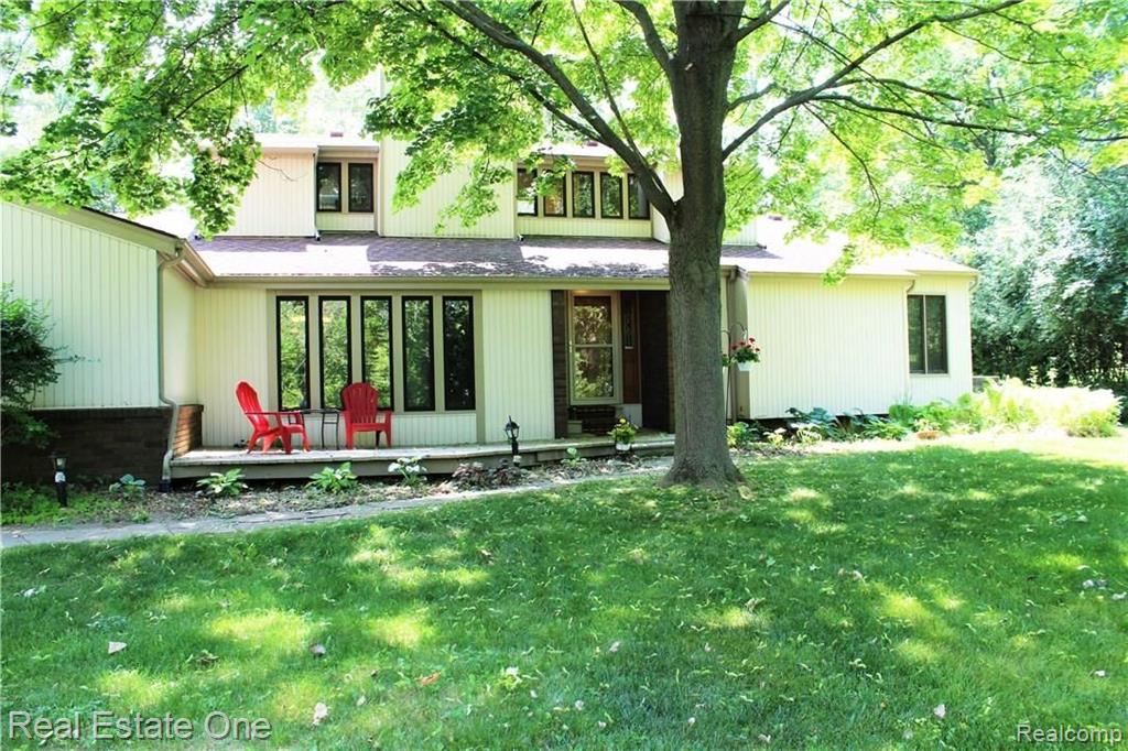 28693 Salem Road Farmington, MI 48334 - Photo 4 of 35