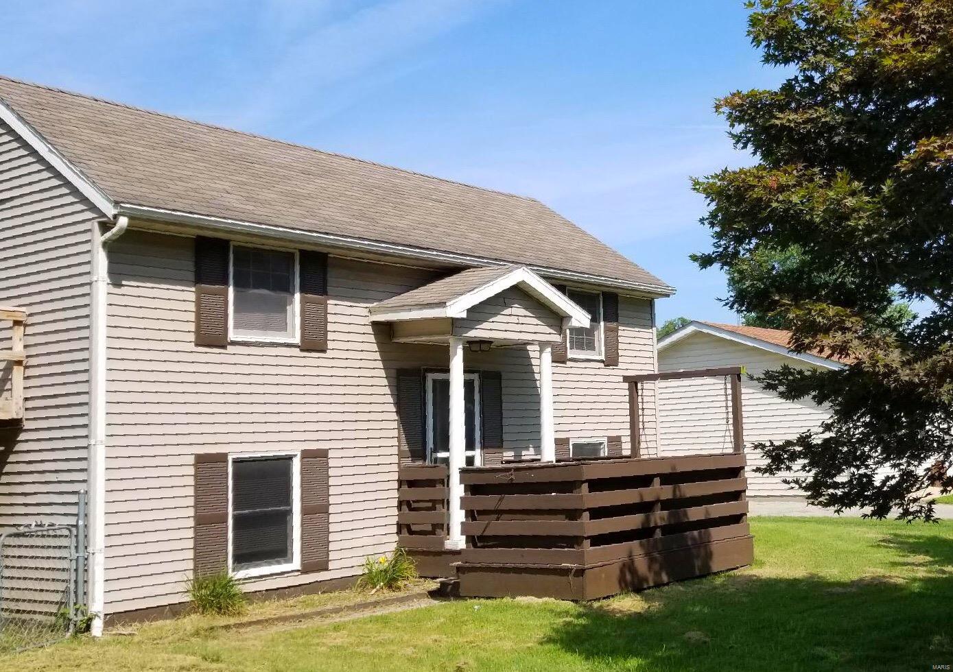 113 Prairie Avenue South Roxana, IL 62087 - Photo 3 of 24