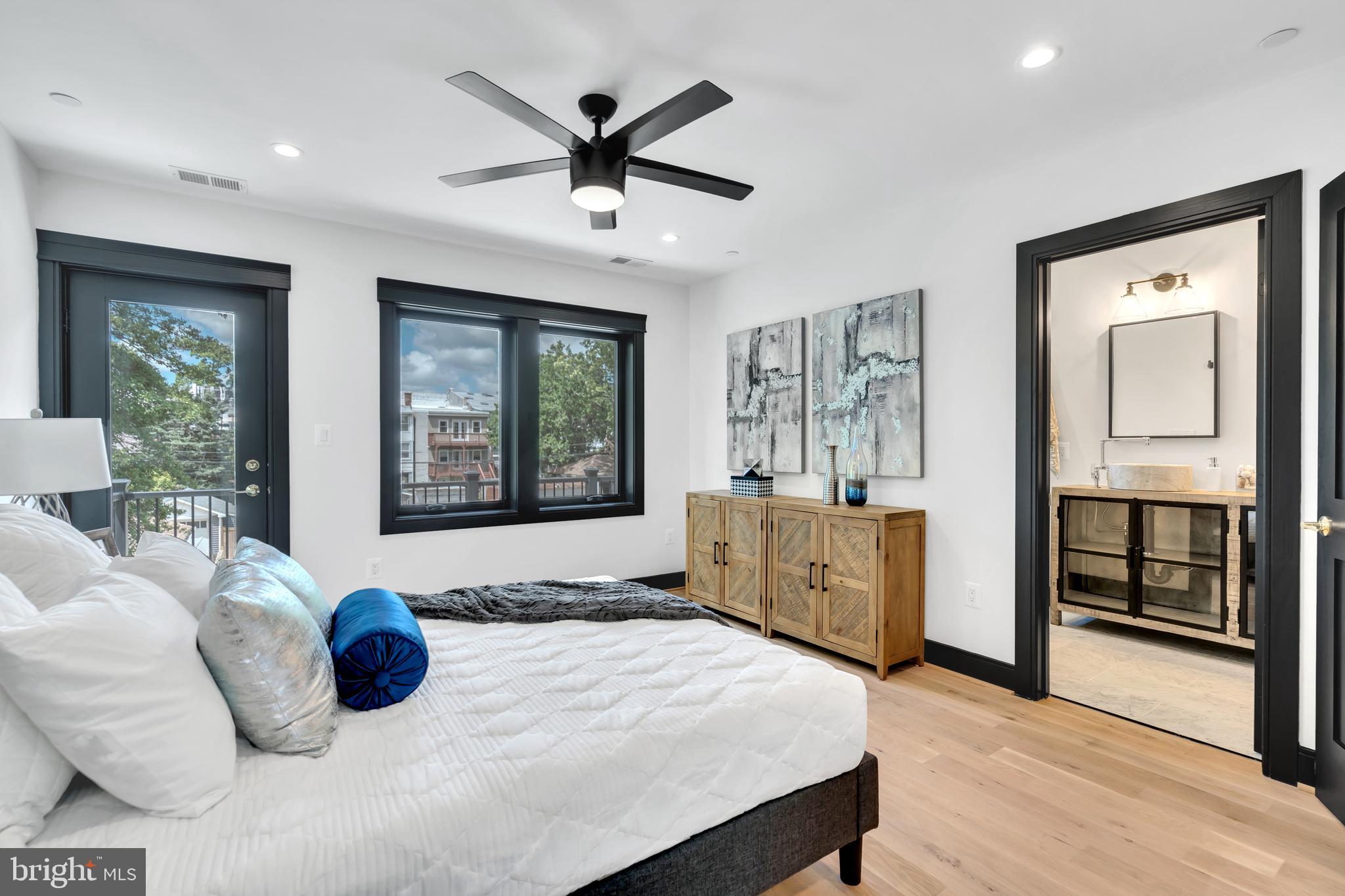 39 V Street Northwest Washington, DC 20001 - Photo 31 of 68